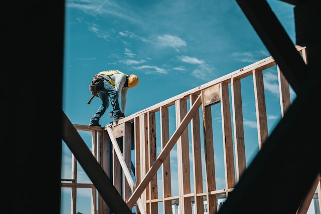 RISK MANAGEMENT IN CONSTRUCTION PROJECTS